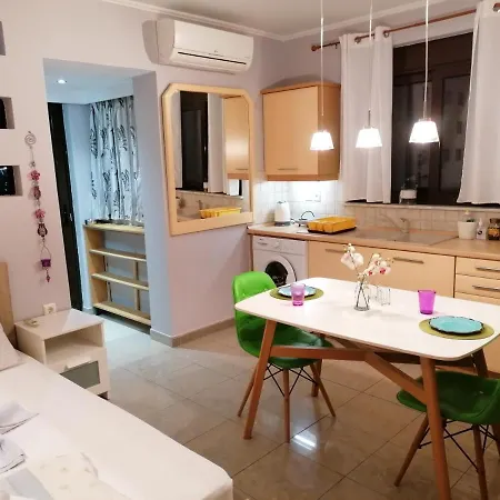 Διαμέρισμα 1-sea View Studio For 2 In The Centre!